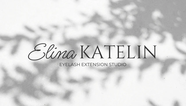 Light Grey Modern Aesthetic Lash Business Card - Página 1
